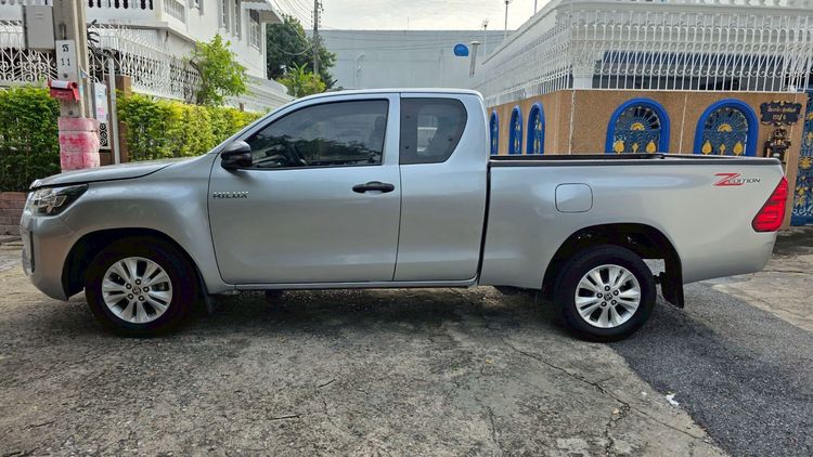 Toyota Hilux Revo 2021 Smart Cab 2.4 Entry Z Edition Pickup ดีเซล เกียร์ธรรมดา เทา รูปที่ 4