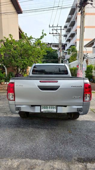 Toyota Hilux Revo 2021 Smart Cab 2.4 Entry Z Edition Pickup ดีเซล เกียร์ธรรมดา เทา รูปที่ 3