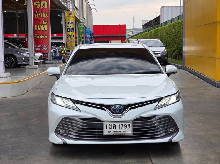 Toyota Camry 2020 2.5 Hybrid Premium Sedan ไฮบริด ไม่ติดแก๊ส เกียร์อัตโนมัติ ขาว รูปที่ 2
