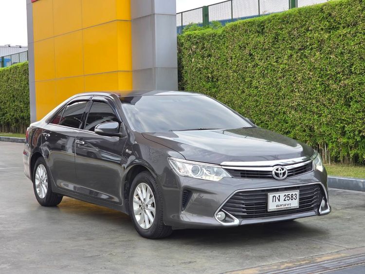 รถ Toyota Camry 2.0 G สี เทา