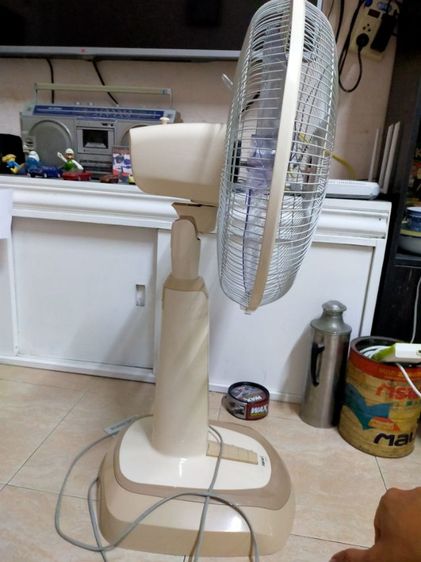 พัดลม Hatari 18นิ้ว สภาพใหม่ใช้งานปกติ ลมแรงมาก ปรับขึ้นลงได้ รูปที่ 6