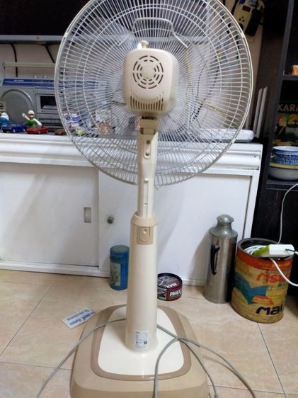 พัดลม Hatari 18นิ้ว สภาพใหม่ใช้งานปกติ ลมแรงมาก ปรับขึ้นลงได้ รูปที่ 5