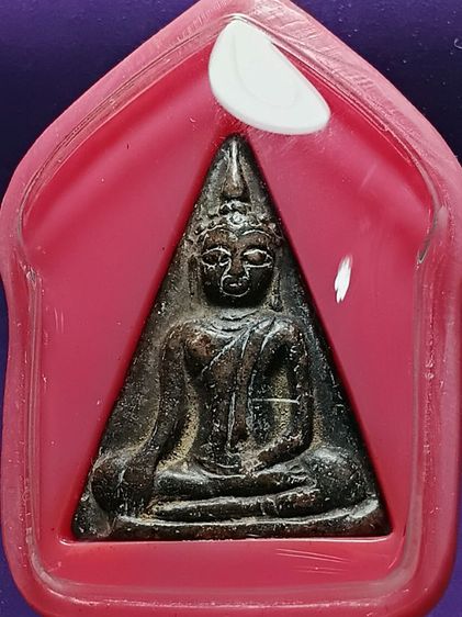 พระนางเสน่ห์จันทร์ ขุดพบได้ที่กรวัดตาเถรขึงหนัง จ.สุโขทัย องค์นี้สภาพสวยมากมีหน้าตาเนื้อเข้มจัดมาก พบจากกรุน้อยมาก รูปที่ 3