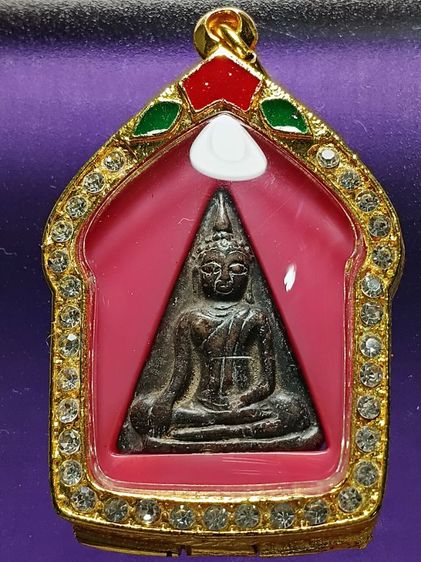 พระนางเสน่ห์จันทร์ ขุดพบได้ที่กรวัดตาเถรขึงหนัง จ.สุโขทัย องค์นี้สภาพสวยมากมีหน้าตาเนื้อเข้มจัดมาก พบจากกรุน้อยมาก