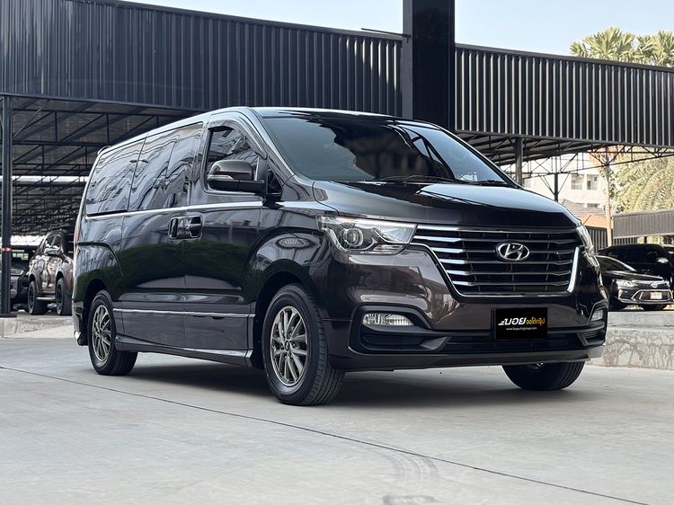 Hyundai H-1  2018 2.5 Elite Utility-car ดีเซล ไม่ติดแก๊ส เกียร์อัตโนมัติ น้ำตาล รูปที่ 3