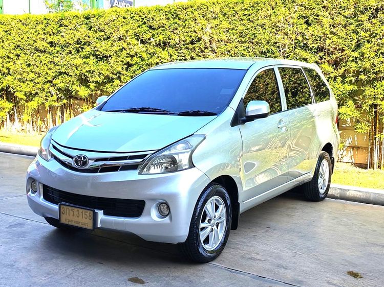 รถ Toyota Avanza 1.5 G สี เทา