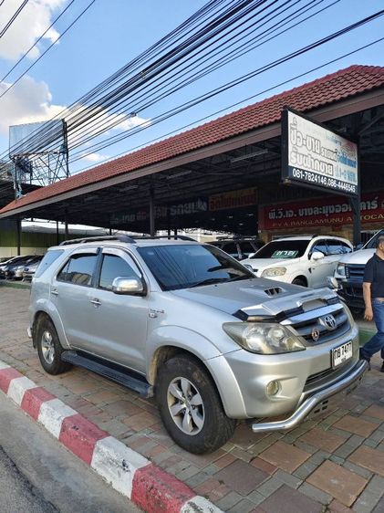 Toyota Fortuner 2006 3.0 V 4WD Van ดีเซล ไม่ติดแก๊ส เกียร์อัตโนมัติ บรอนซ์เงิน รูปที่ 3