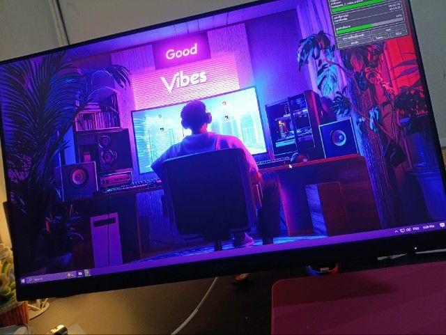 คอมพิวเตอร์รวมจอ180 hz พร้อมเล่น