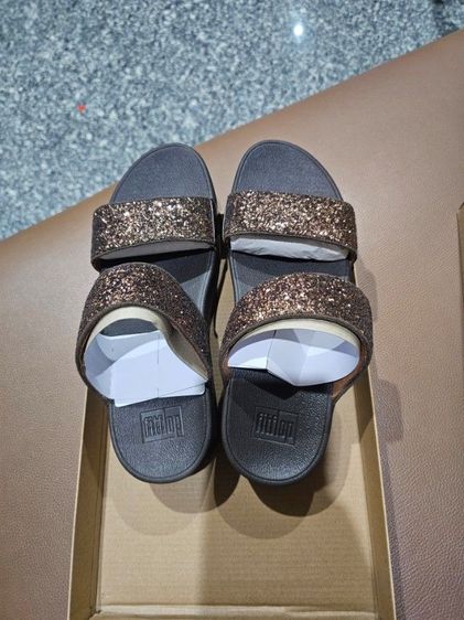 รองเท้าผู้หญิง