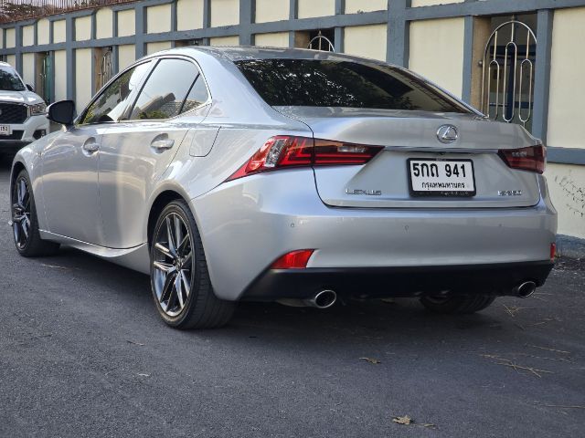 Lexus IS250 2016 2.5 F Sport Sedan เบนซิน เกียร์อัตโนมัติ บรอนซ์เงิน รูปที่ 4