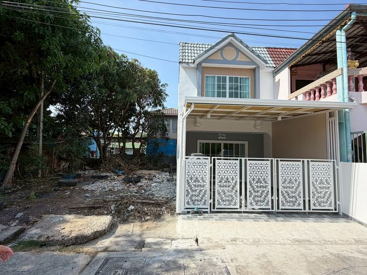 ตกแต่งครบ ทาวน์เฮาส์ มีนบุรี หทัยราษฎร์ หมู่บ้าร่มทิพย์ ทำเลหลังมุม ใกล้โรงเรียนโชคชัย 