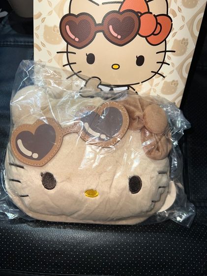 กระเป๋าสะพาย CHAGEE Hello Kitty The Cuddle Sling