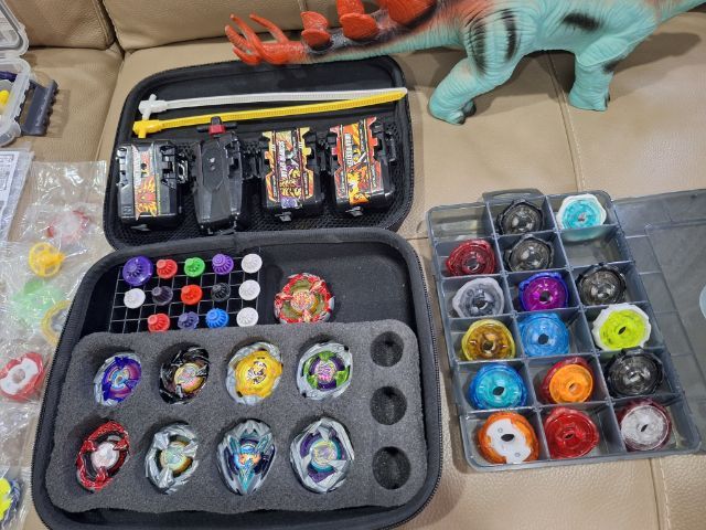 ขายBEYBLADE X  ชุดพร้อมเล่น รูปที่ 4