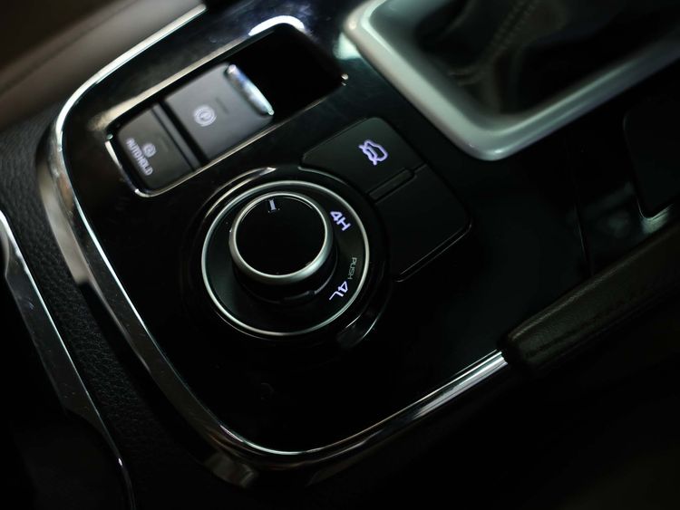 Isuzu MU-X 2023 3.0 Ultimate AT 4WD Utility-car ดีเซล ไม่ติดแก๊ส เกียร์อัตโนมัติ แดง รูปที่ 3