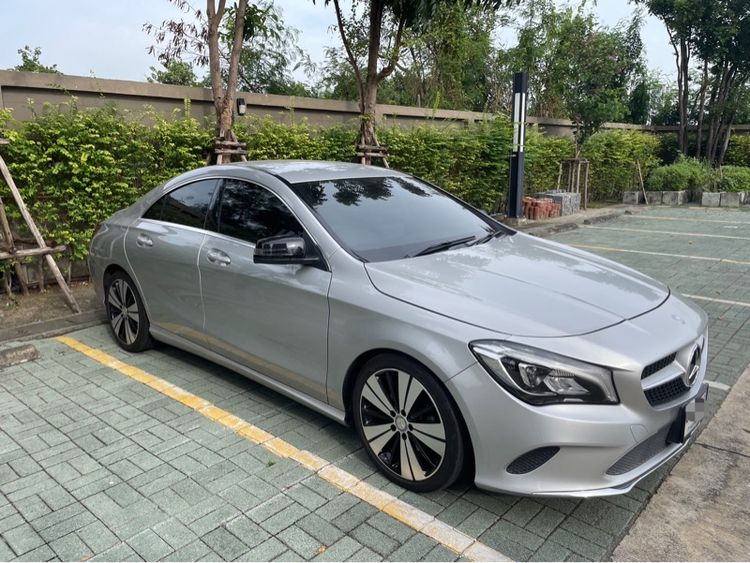 รถ Mercedes-Benz CLA-Class CLA200 สี บรอนซ์เงิน