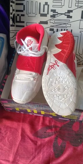 อื่นๆ UK 7.5 | EU 41 1/3 | US 8 รองเท้าผ้าใบ Nike size 40-41