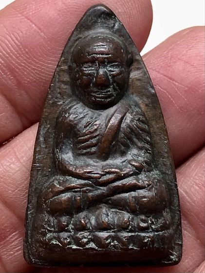 พระรูปหล่อเก่าคะ