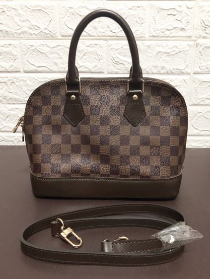กระเป๋าสะพาย Louis ถอดสายสะพายเป็นกระเป๋าถือได้ ของใหม่ไม่เคยใช้