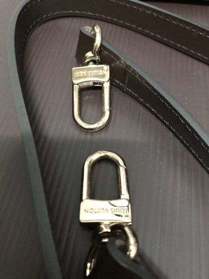 กระเป๋าสะพาย Louis ถอดสายสะพายเป็นกระเป๋าถือได้ ของใหม่ไม่เคยใช้ รูปที่ 3