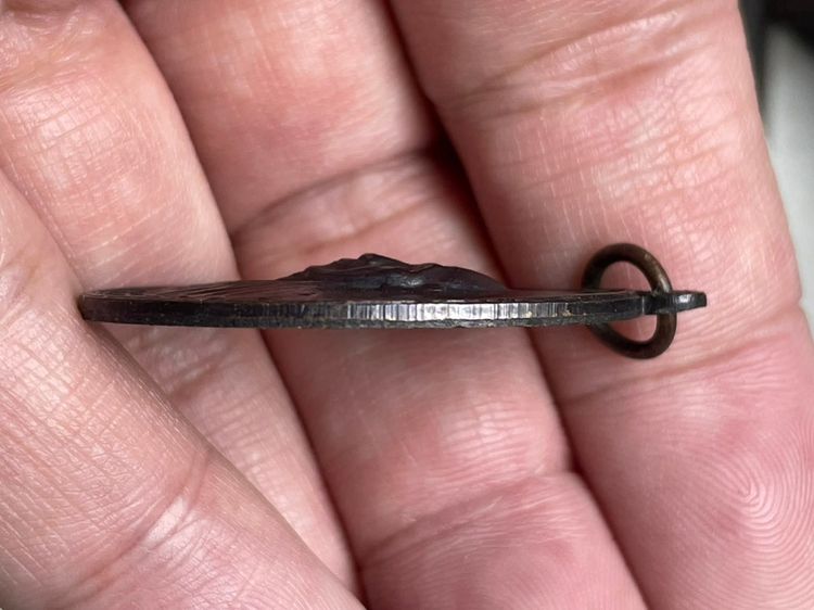 เหรียญหลวงพ่อเกษม รุ่น กองพัน 2 บล็อกแรกมือหนึ่ง รูปที่ 8