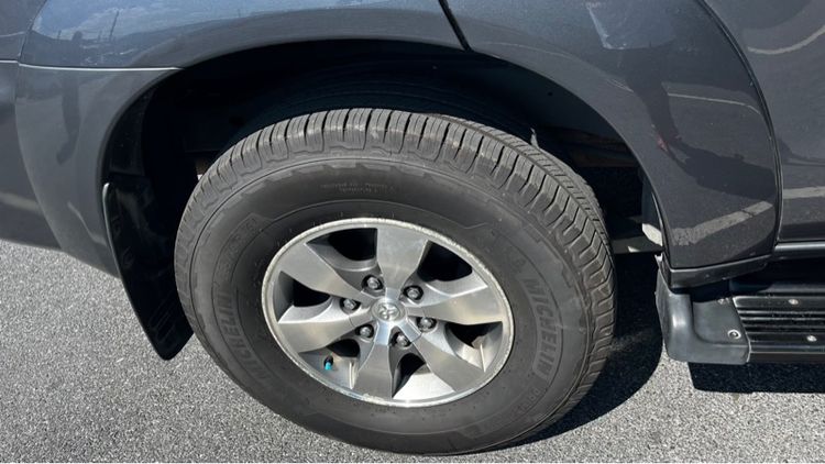 แยกซื้อได้ ล้อเดิมFortuner16” พร้อมยางมิชลิน SuvPlus 265 70r16 ปลายปี23 วิ่งน้อย7,500km สภาพใหม่มาก รูปที่ 4