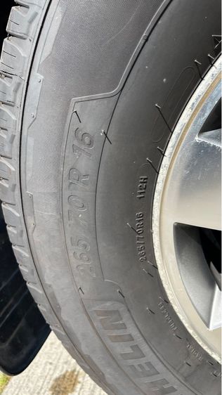 แยกซื้อได้ ล้อเดิมFortuner16” พร้อมยางมิชลิน SuvPlus 265 70r16 ปลายปี23 วิ่งน้อย7,500km สภาพใหม่มาก รูปที่ 5