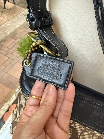Coach  รูปที่ 4