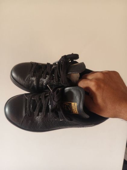 รองเท้าผ้าใบ Adidas Stan Smith สีดำ รูปที่ 4