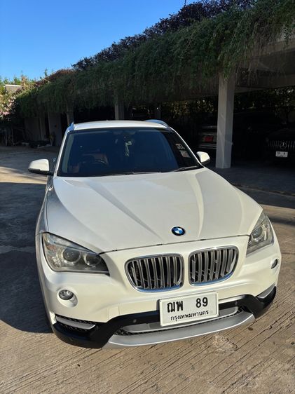 รถ BMW X1 2.0 sDrive20d xLine สี ขาว