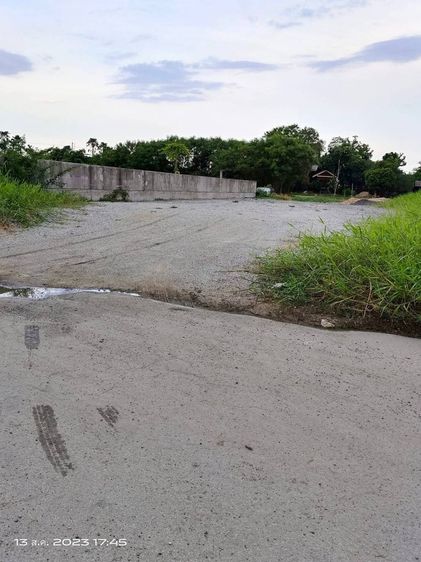 ให้เช่าที่ดิน (ถมแล้ว สูง 1 เมตร ) ซอยฉลองกรุง 15 ไกล้นิคมอุตสาหกรรมลาดกระบัง พื้นที่ขนาด 100 ตร.วา.  อยู่ห่างจากปากซอย100 ม.  รูปที่ 3