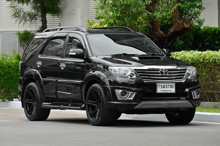Toyota Fortuner 2013 3.0 V 4WD Utility-car ดีเซล ไม่ติดแก๊ส เกียร์อัตโนมัติ ดำ รูปที่ 2