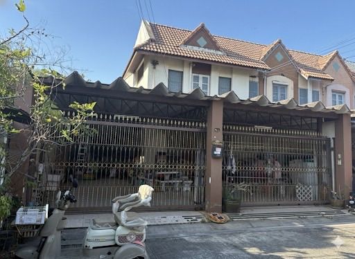 ตกแต่งครบ ไม่ใช่ ขายบ้านทาวเฮ้าส์หลังใหญ่ 