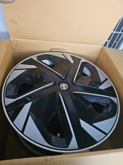 ล้อแม็กถอดป้ายแดง MG4 Ev 17x7.0 5x112  ET51  ชุดละ 6,500 บาท
 รูปที่ 3