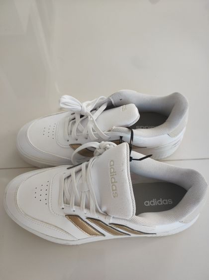 รองเท้า adidas ใหม่ รูปที่ 2