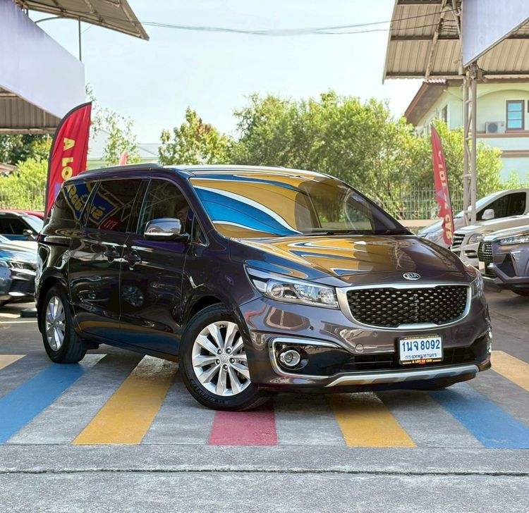 Kia Grand Carnival 2017 2.2 EX Utility-car ดีเซล ไม่ติดแก๊ส เกียร์อัตโนมัติ น้ำตาล
