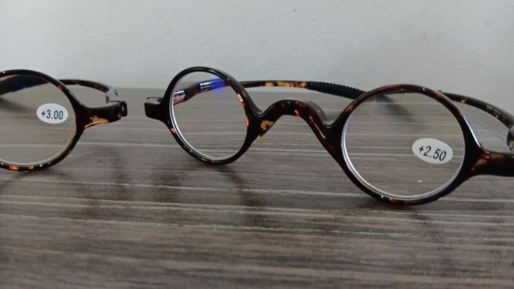แว่นสายตา รูปที่ 3
