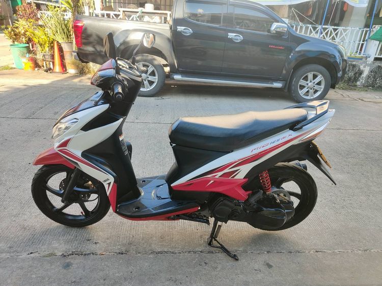 🛵ยังไงก็ขาย MIO125 ปี53(งดต่อ ขายตามสภาพ) เครื่องดี สีสวย สตาร์ทมือ เล่มชุดโอนครบ+เปลี่ยนถ่ายน้ำมันเครื่องฟรี ไม่มีส่งฟรี รูปที่ 2