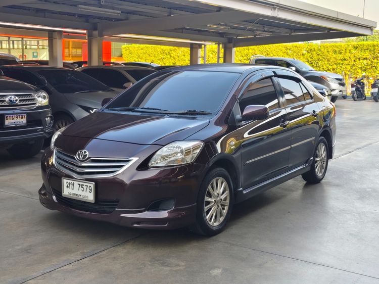 รถ Toyota Vios 1.5 E สี แดง
