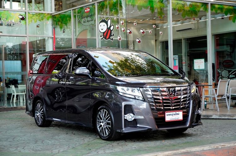 รถ Toyota Alphard 2.5 สี ขาว
