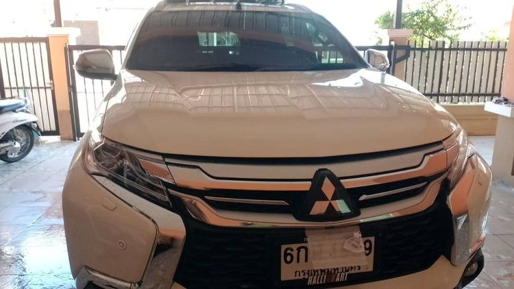 รถ Mitsubishi Pajero Sport 2.4 GT Premium 4WD สี ขาว