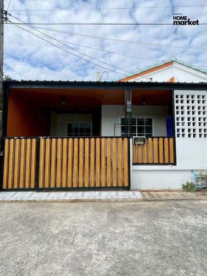 ทาวน์เฮาส์ ใกล้เดอะมอลล์มิตรภาพซอย 4