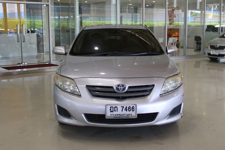 รถ Toyota Altis 1.6 E CNG สี บรอนซ์เงิน