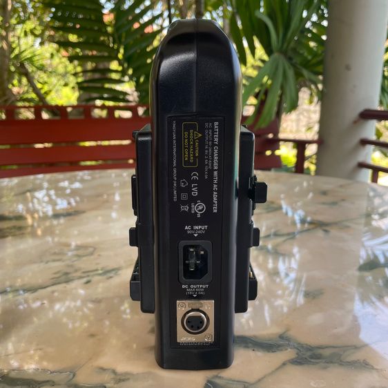 V-Mount Battery and Charger รูปที่ 8