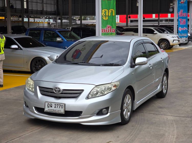 รถ Toyota Altis 1.6 G สี บรอนซ์เงิน