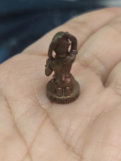 พระแม่ธรณีองค์เล็ก หลวงปู่หงษ์ รูปที่ 2