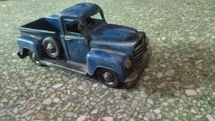 โมเดลรถกระบะเก่าแท้คลาสสิค สภาพดี