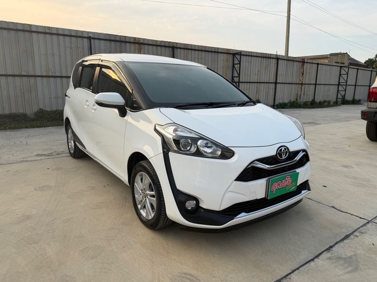 Toyota Sienta 2022 1.5 G Van เบนซิน เกียร์อัตโนมัติ ขาว รูปที่ 3