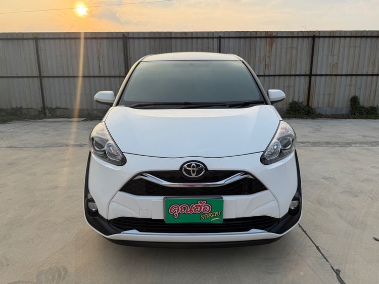 Toyota Sienta 2022 1.5 G Van เบนซิน เกียร์อัตโนมัติ ขาว รูปที่ 2