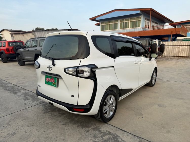 Toyota Sienta 2022 1.5 G Van เบนซิน เกียร์อัตโนมัติ ขาว รูปที่ 4