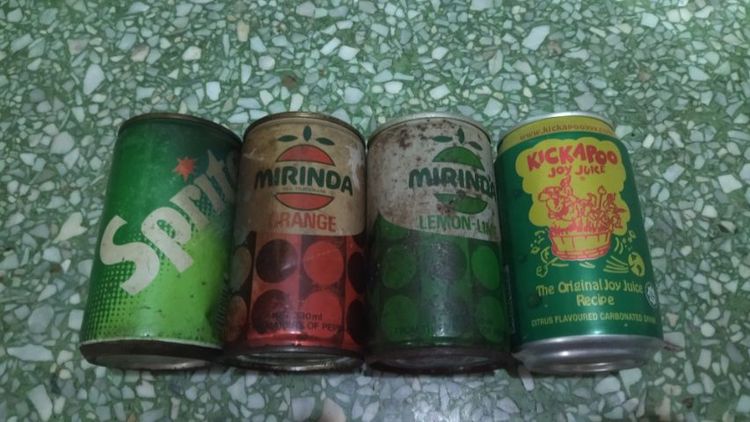 กระป๋องน้ำอัดลม Sprite mirinda และ Kickapoo  ขายเหมา 4 กระป๋อง